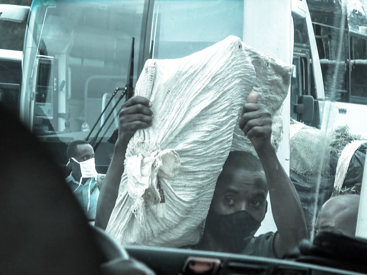 Faceless Expressions — image 1